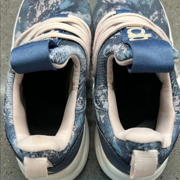Adidas Blue and Pink Sneakers with Sporty Comfort size 3 1/2 - Picture 6 of 8